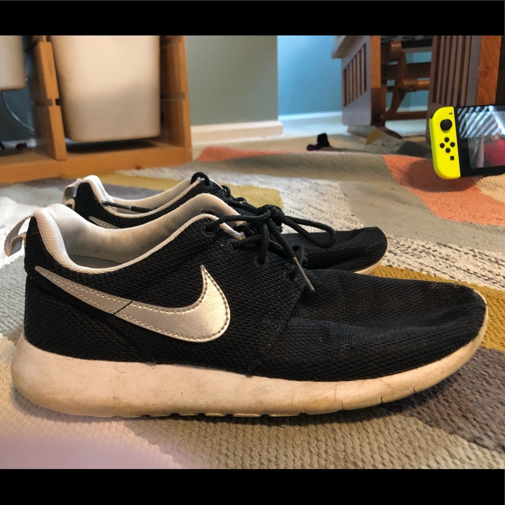 Nike roshes